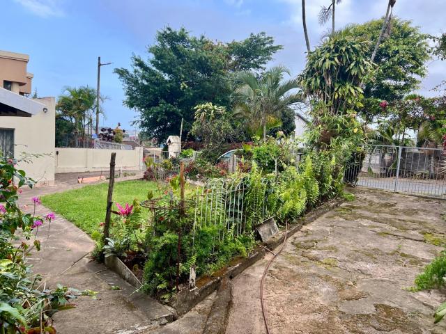 4 Bedroom House For Sale in Isipingo Hills
