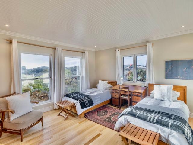 4 Bedroom House For Sale in Jakkalsfontein