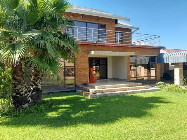 4 Bedroom House For Sale in Jan Cilliers Park