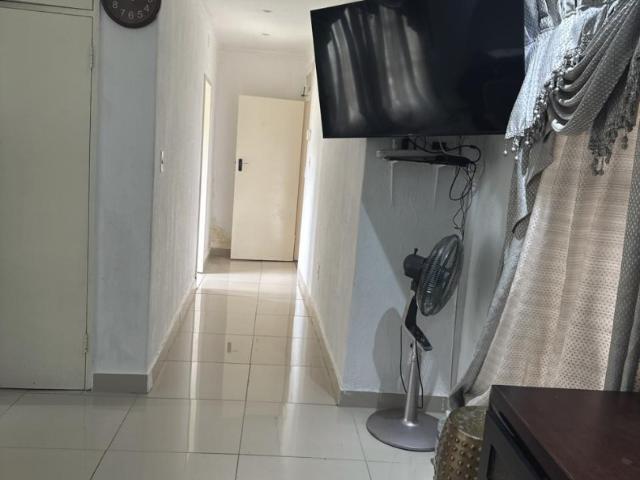 4 Bedroom House For Sale in Oakdene
