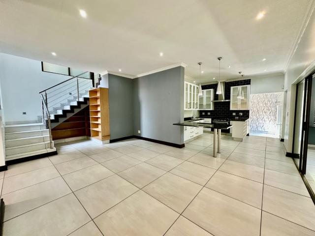 4 Bedroom House For Sale in Olympus AH