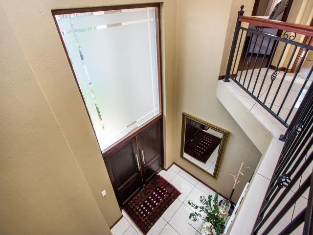 4 Bedroom House For Sale in Olympus AH