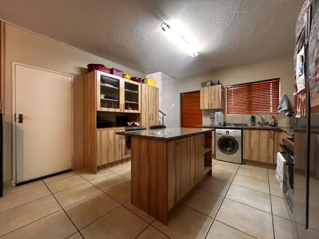 4 Bedroom House For Sale in Oukraal Estate