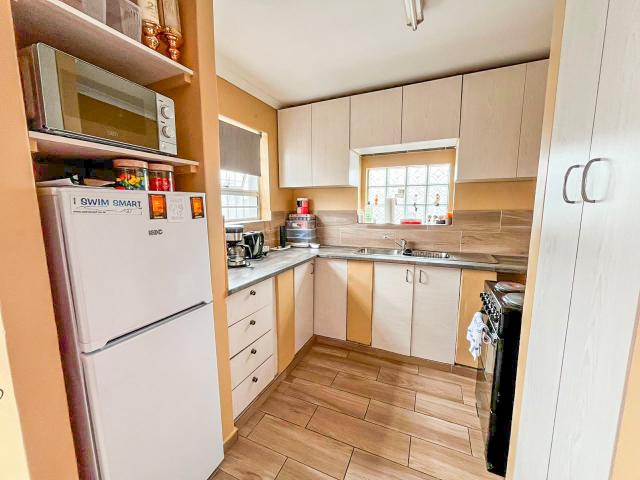 4 Bedroom House For Sale in Lotus River
