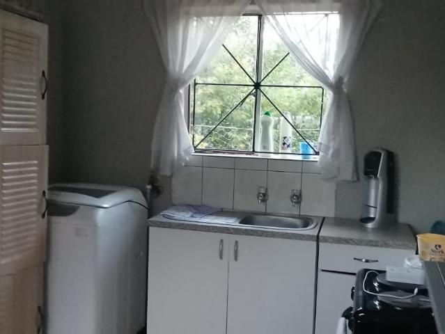 4 Bedroom House For Sale in Lourierpark