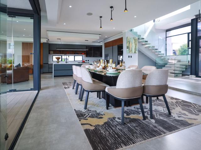 4 Bedroom House For Sale in Lombardy Estate