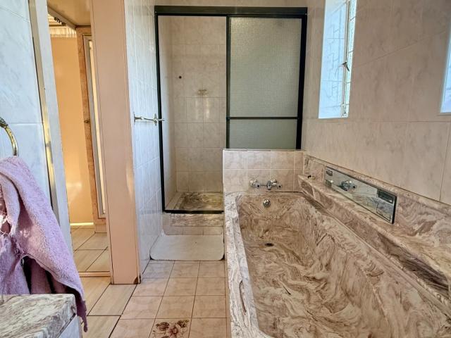 4 Bedroom House For Sale in Laudium Ext 2