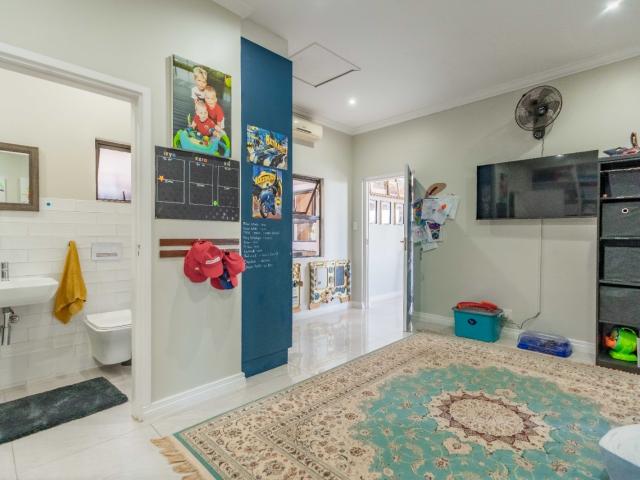 4 Bedroom House For Sale in La Lucia