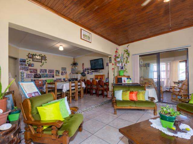 4 Bedroom House For Sale in Levallia