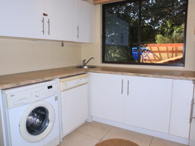 4 Bedroom House For Sale in Leisure Bay