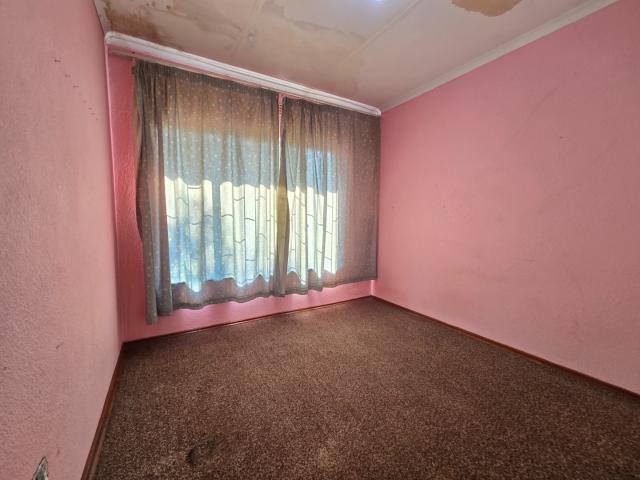 4 Bedroom House For Sale in Lenasia South