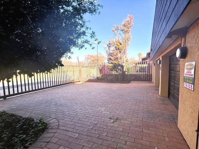 4 Bedroom house for sale in Lenasia South, Johannesburg