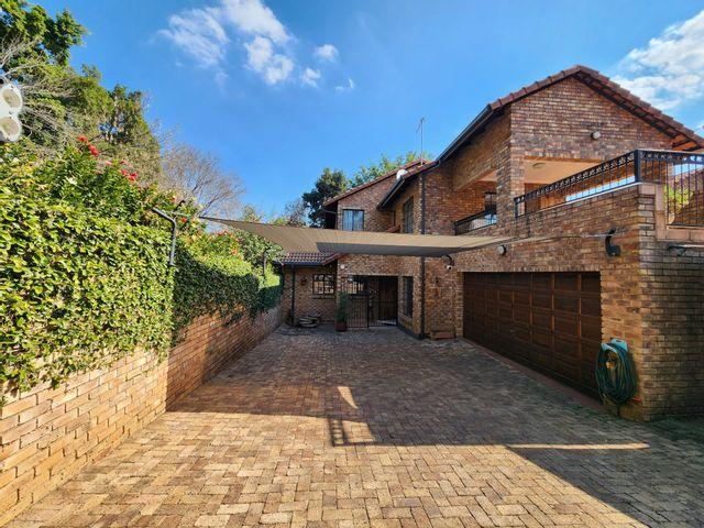 3 Bedroom House For Sale in Lynnwood Ridge