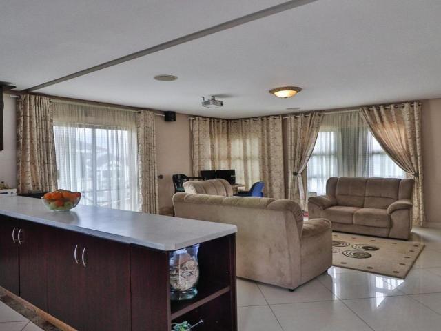 4 Bedroom house for sale in Mount Edgecombe North