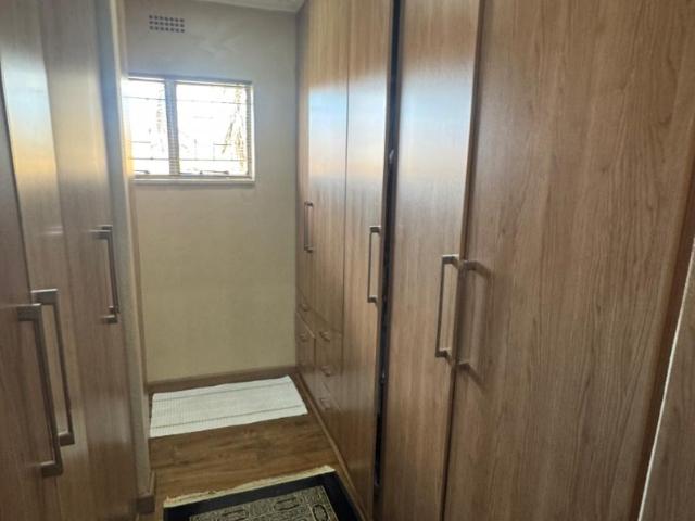 4 Bedroom House For Sale in Modder East