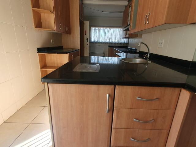 4 Bedroom House For Sale in Mondeor
