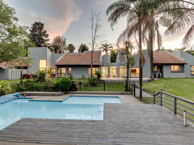 4 Bedroom Gated Estate For Sale in Morningside Manor