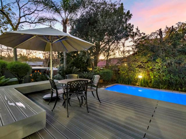 4 Bedroom House For Sale in Morningside Manor