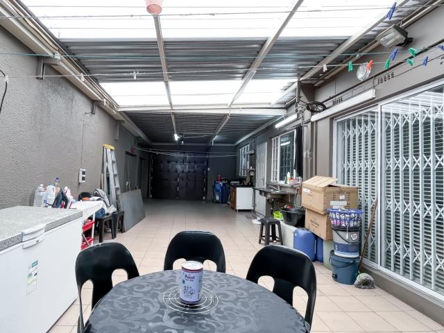 4 Bedroom House For Sale in Mayfair