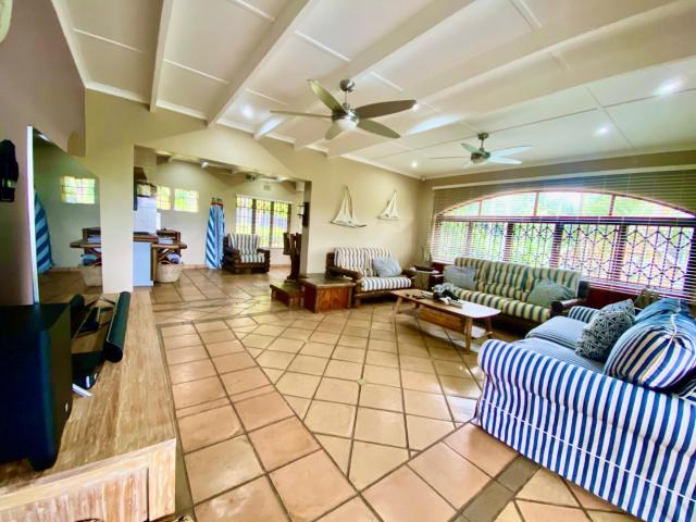 4 Bedroom House For Sale in Marina Beach