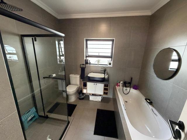 4 Bedroom House For Sale in Meyerton Central