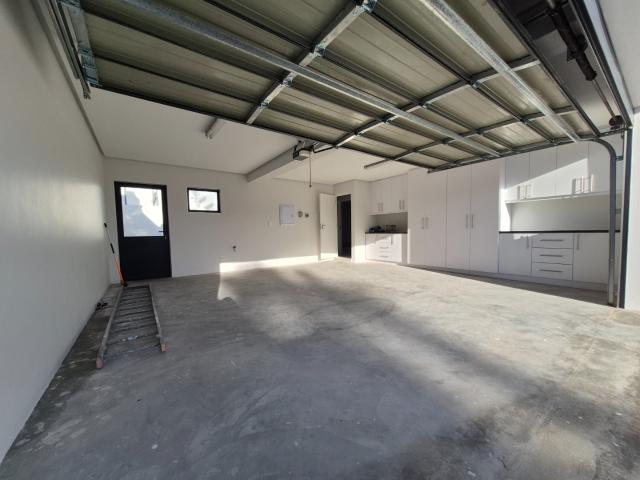 4 Bedroom House For Sale in Melkbosstrand Central