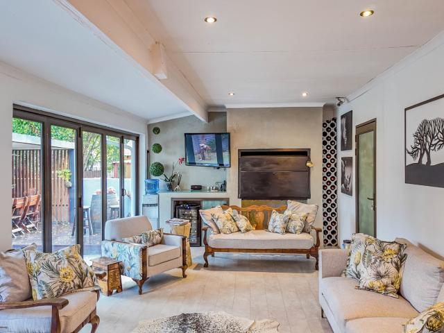 4 Bedroom House For Sale in Melodie