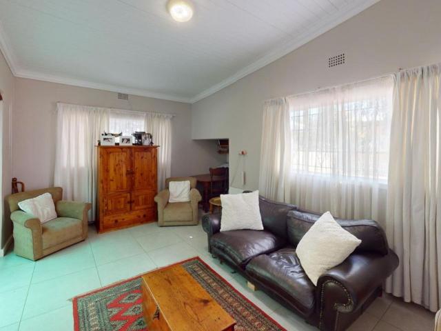 4 Bedroom house for sale in Middelpos, Upington