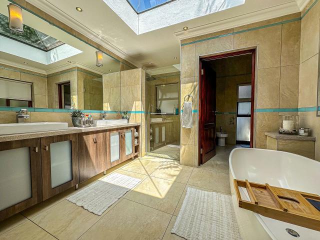 4 Bedroom House For Sale in Midlands Estate