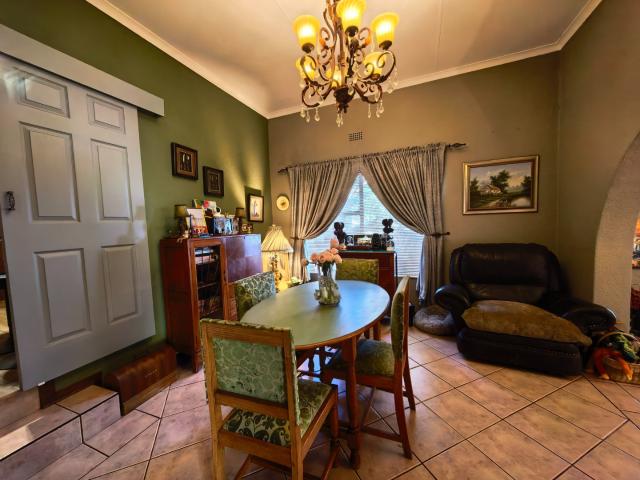 4 Bedroom House For Sale in Mulbarton