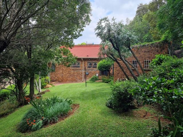 4 Bedroom House For Sale in Mulbarton