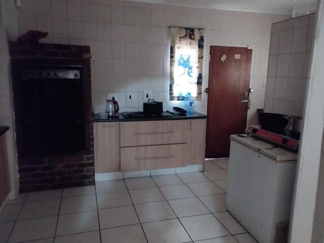 4 Bedroom House For Sale in Norkem Park