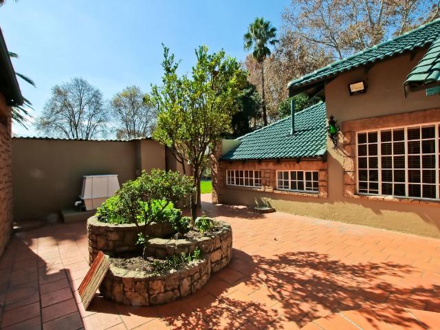 4 Bedroom House For Sale in Norwood