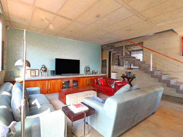 4 Bedroom House For Sale in Norwood