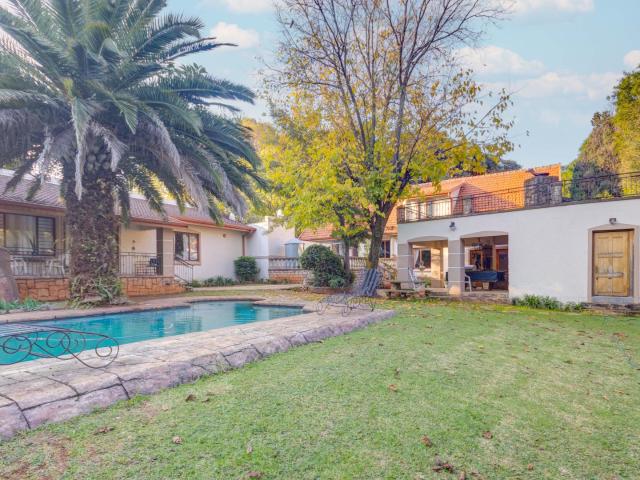4 Bedroom House For Sale in Northcliff