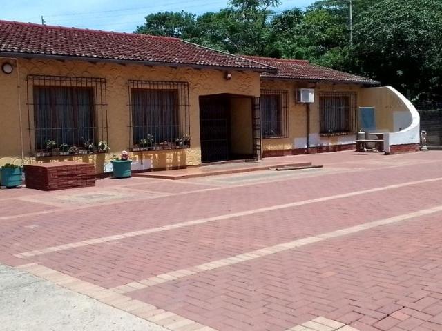 4 Bedroom house for sale in Northdene, Queensburgh