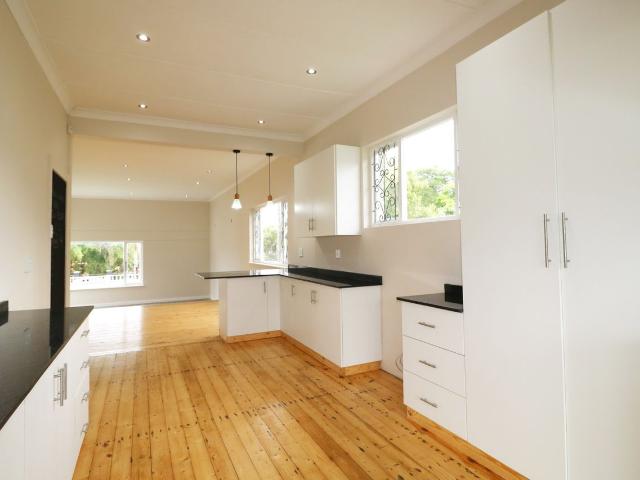 4 Bedroom House For Sale in Nahoon