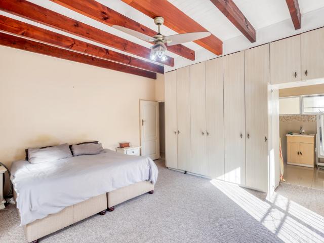 4 Bedroom House For Sale in Nahoon