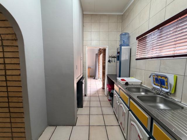 4 Bedroom House For Sale in New Park