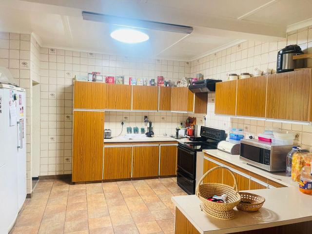 4 Bedroom House For Sale in Newcastle Central