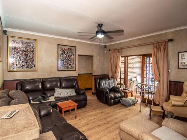 4 Bedroom House For Sale in Nelspruit Ext 14