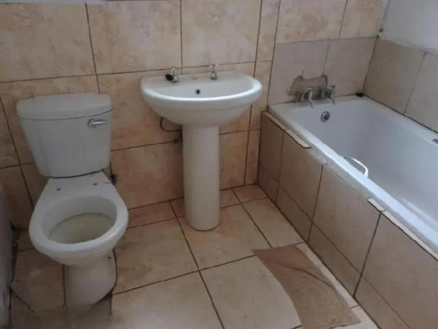 4 Bedroom House For Sale in Nkowankowa