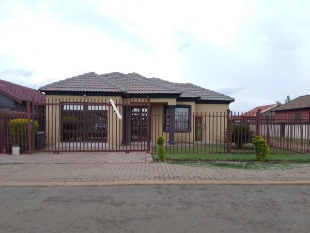 4 Bedroom house for sale in Soshanguve XX
