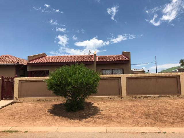 4 Bedroom House For Sale in Soshanguve JJ