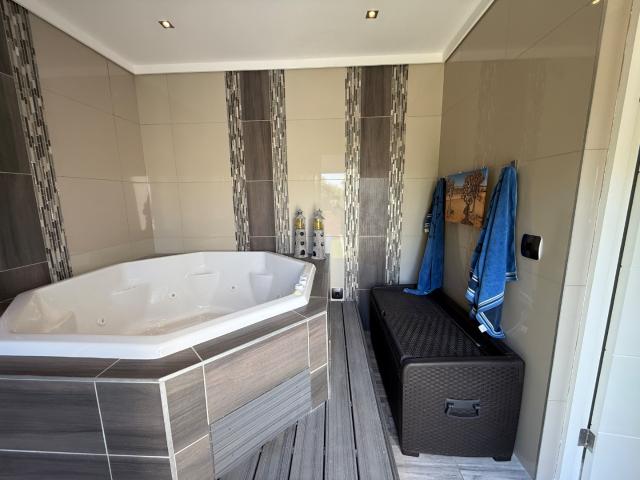 4 Bedroom House For Sale in Sable Hills