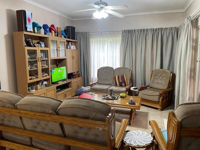 4 Bedroom House For Sale in Safari Gardens
