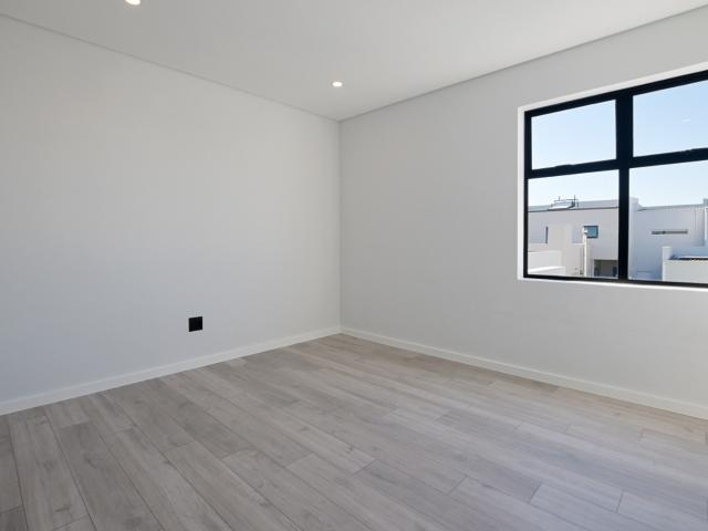 4 Bedroom House For Sale in Sandown