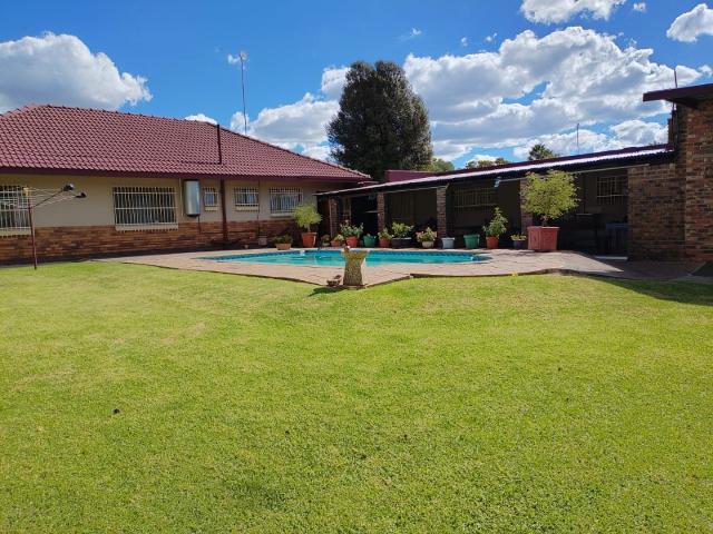 4 Bedroom House For Sale in Sasolburg Ext 5