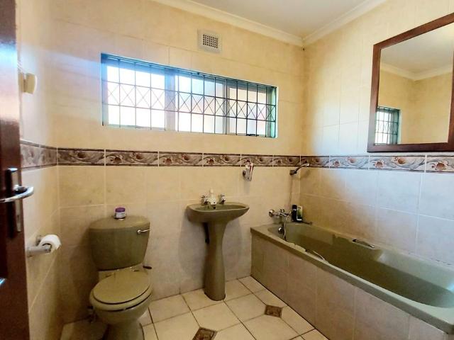4 Bedroom house for sale in Sea Cow Lake, Durban