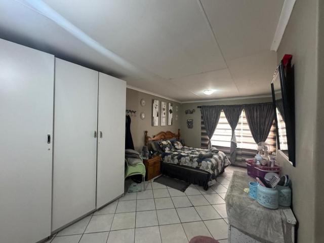 4 Bedroom house for sale in Secunda